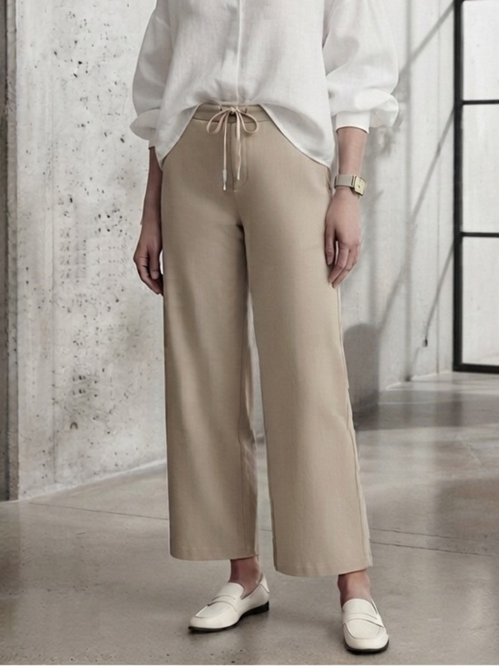 Atheltica Beige Highrise Drawstring Wide Leg Athleisure Pants Size 4